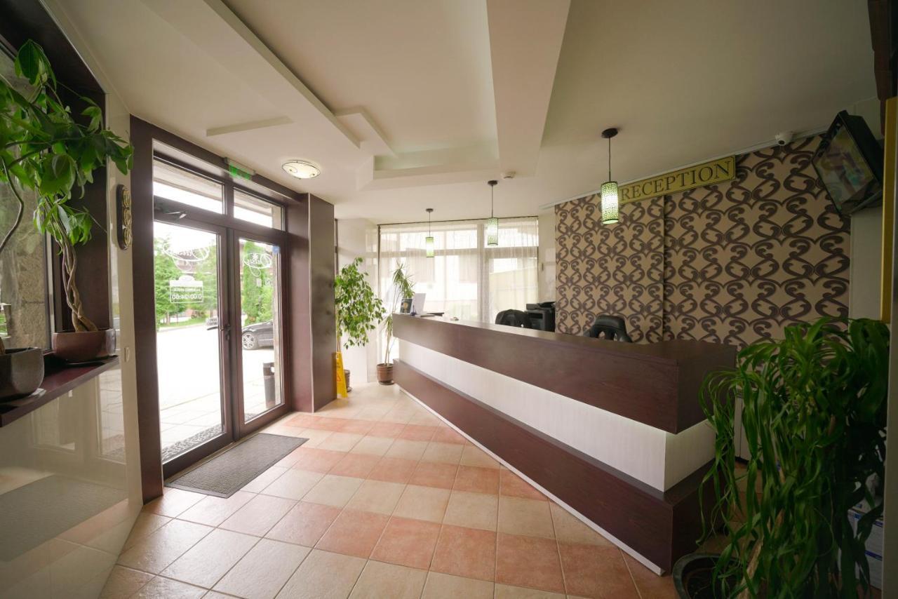 Apartments Flora-Daisy Borowez Exterior foto